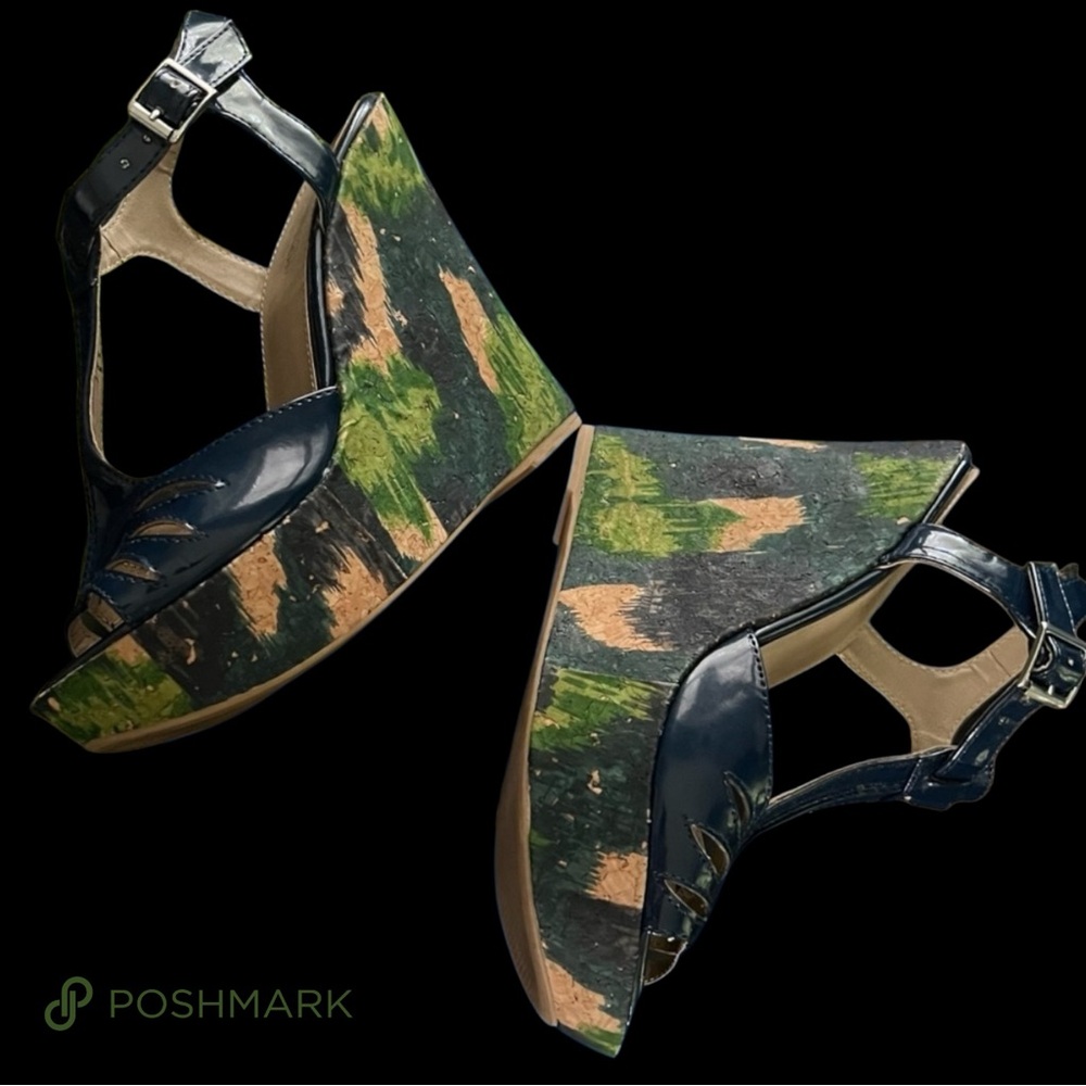 💖 Kenneth Cole Patterned Wedges – Blue & Green Vegan Leather 💖
